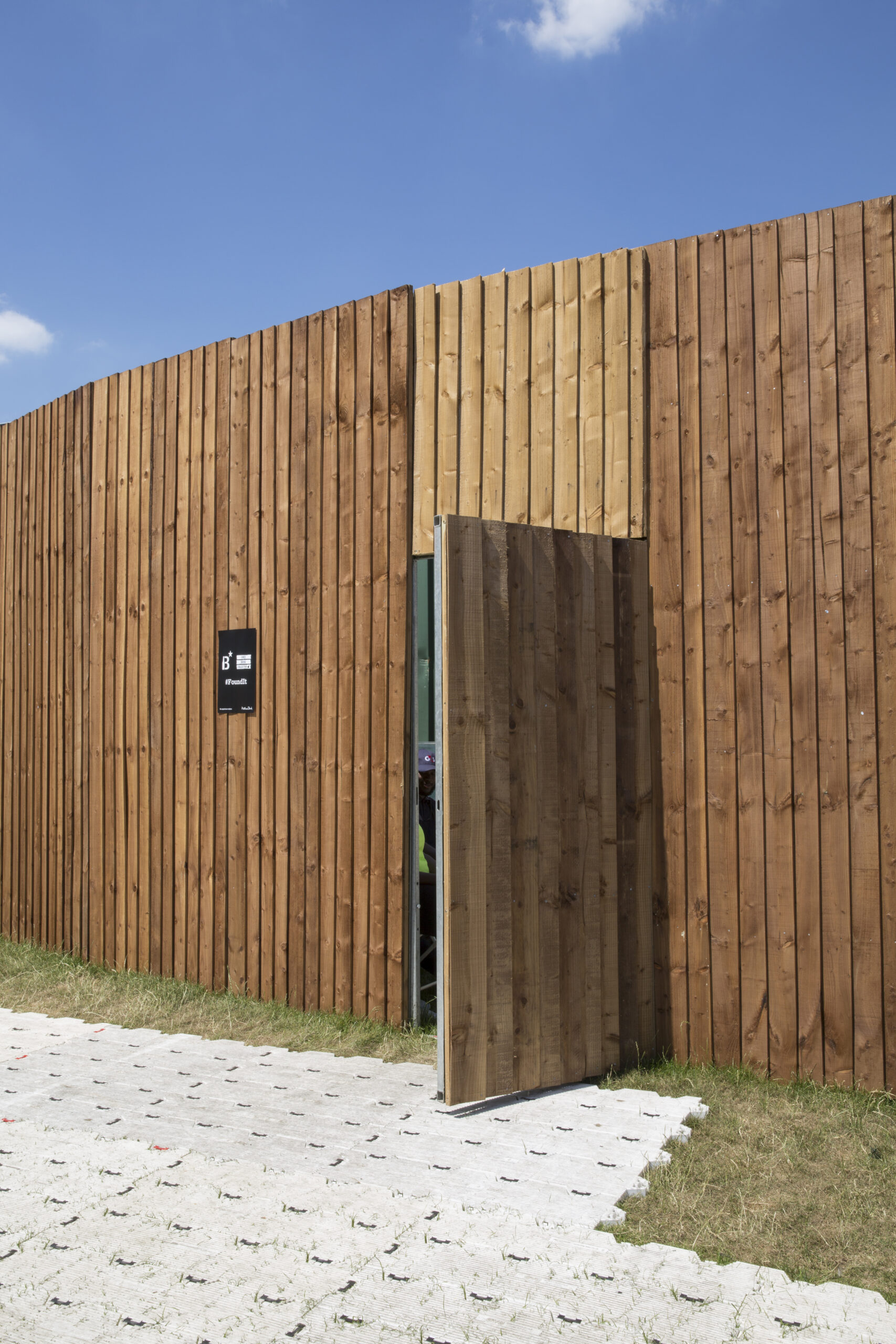 Entertee Fences